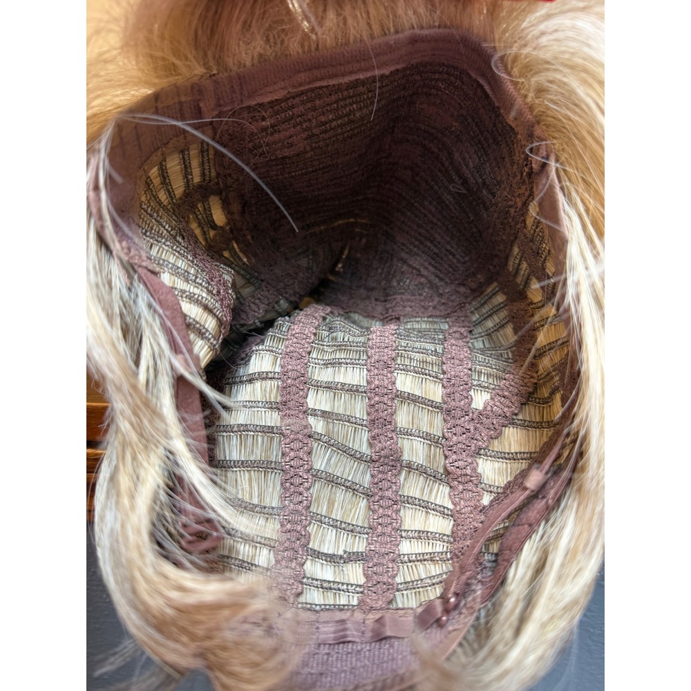 White light brown pixie wig - Picture 5 of 5